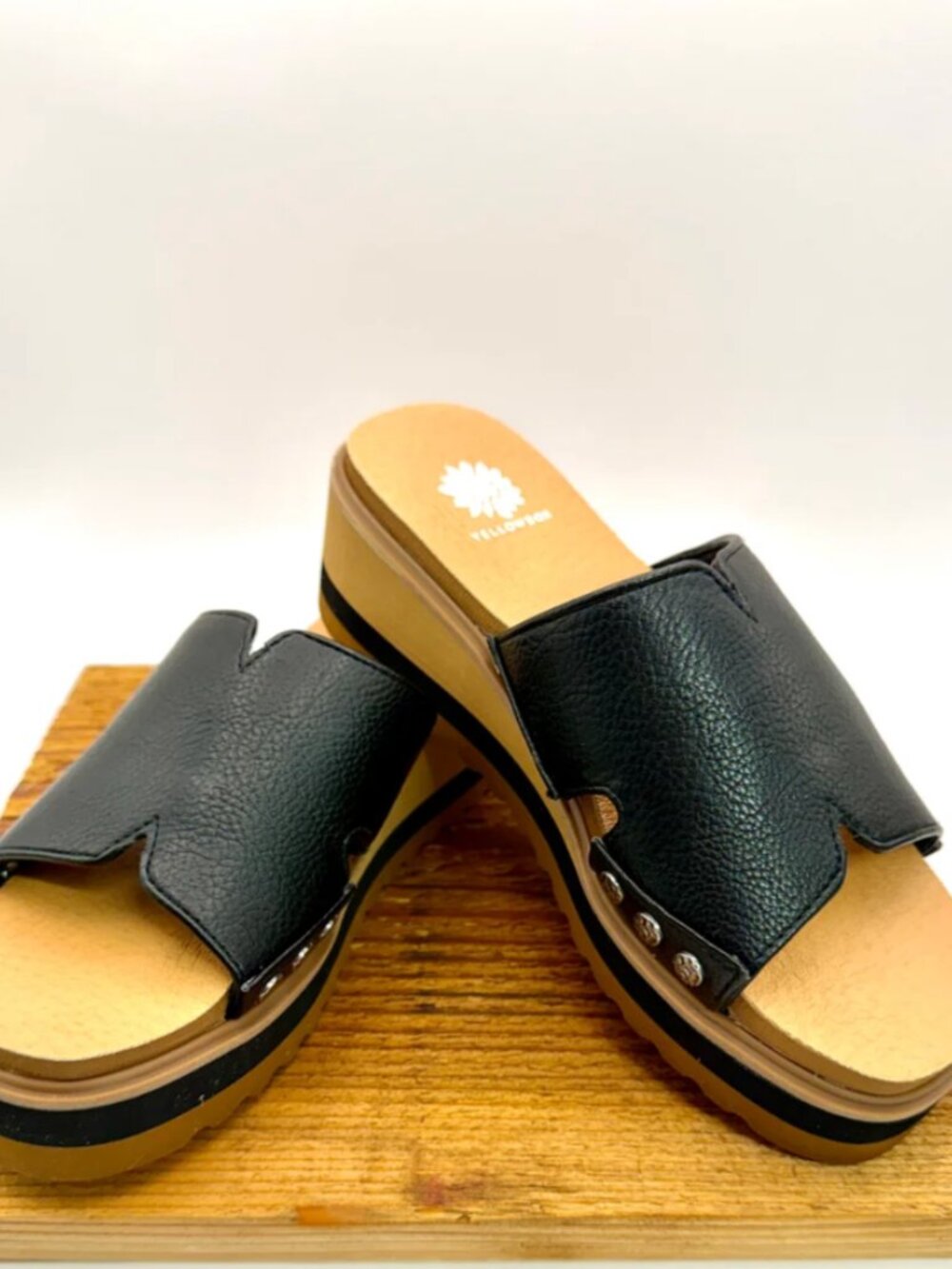 NEW Alameda Black Wedge Sandal by Yellow Box Size 9 M Women's